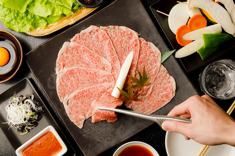 焼肉と牛たん兼 オフィシャルサイト